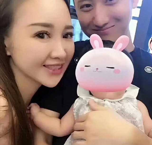 叶珂前夫的发言,让黄晓明多年的体面,彻底成为了笑柄