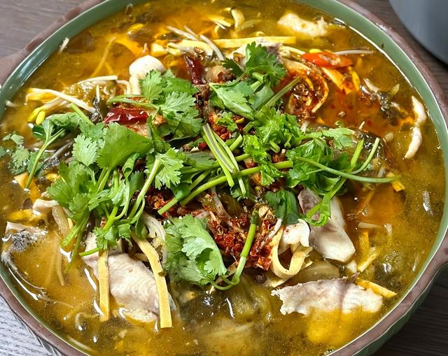 丈母娘去北京看闺女，嫌弃亲家招待不周到，结果发现小丑是自己！