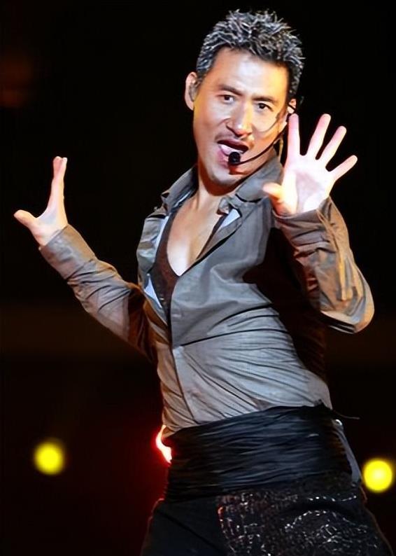 63岁还在为债务奔波! 张学友一年唱100场,只因妻子四年败光20亿