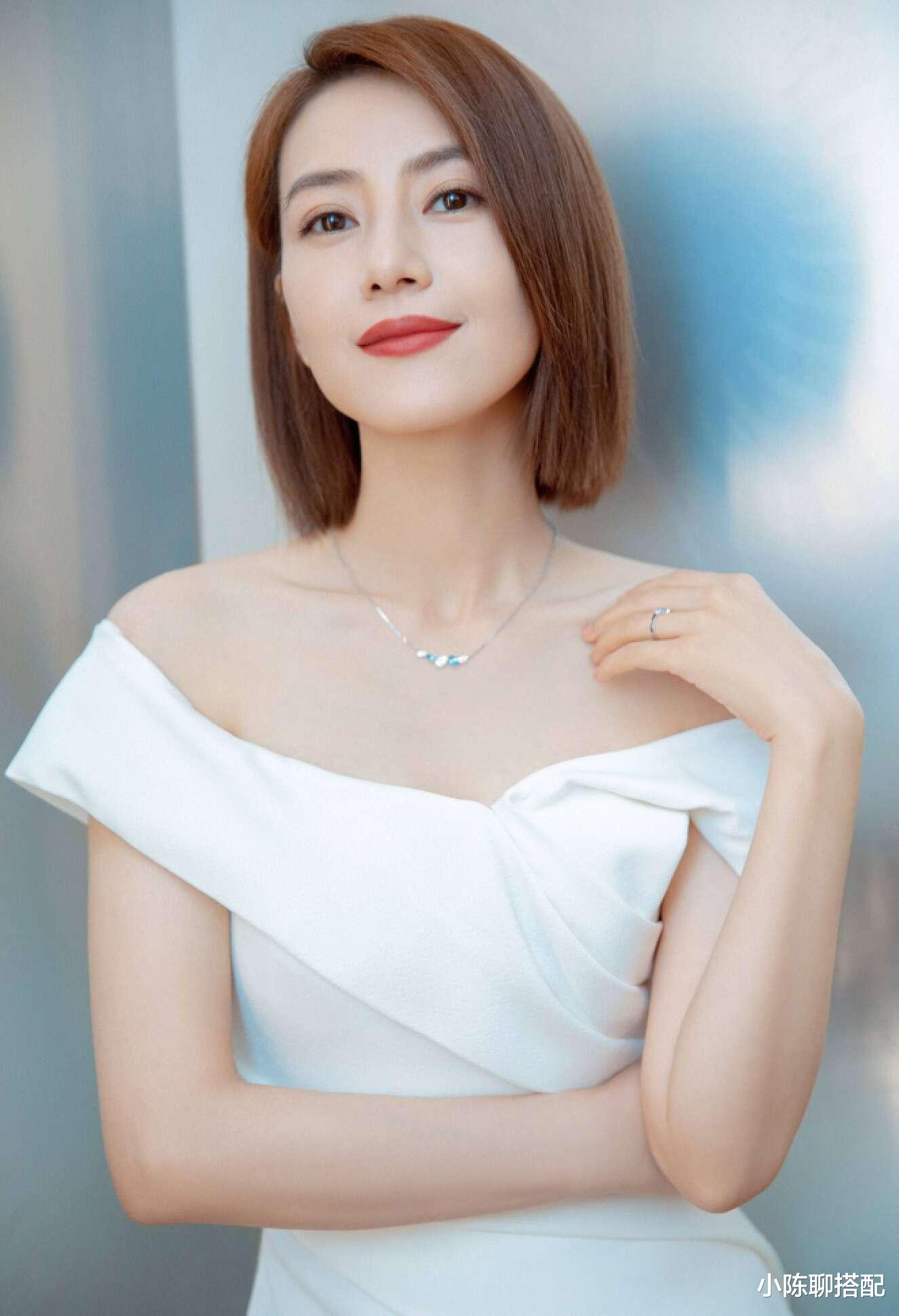 龙抬头马上到,给中年女性准备的“8”款发型,看看你适合哪种?