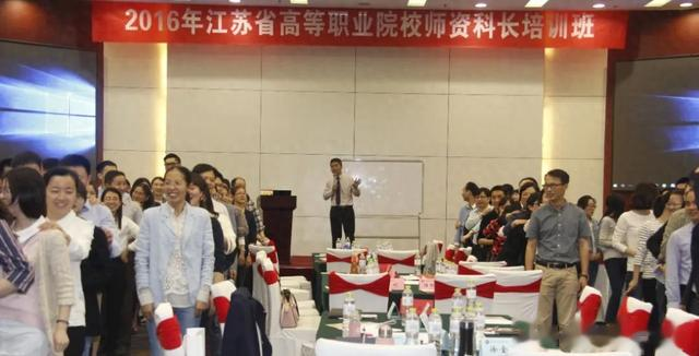 领导最喜欢的，不是能力强、努力的人