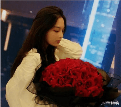 张馨予新节目皮肤被赞,晒出自用平价面霜,李佳琦:不输“大牌”