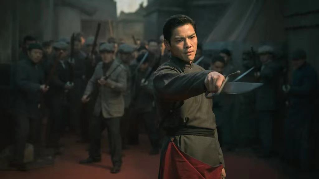 向佐夫妇主演电影票房不到百万，宣传新片拉踩综艺，网友看不下去