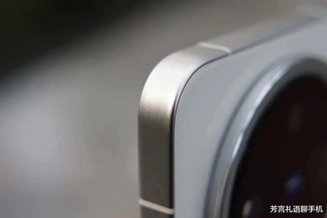 喜欢小屏手机的,这台安卓“扛把子”必看