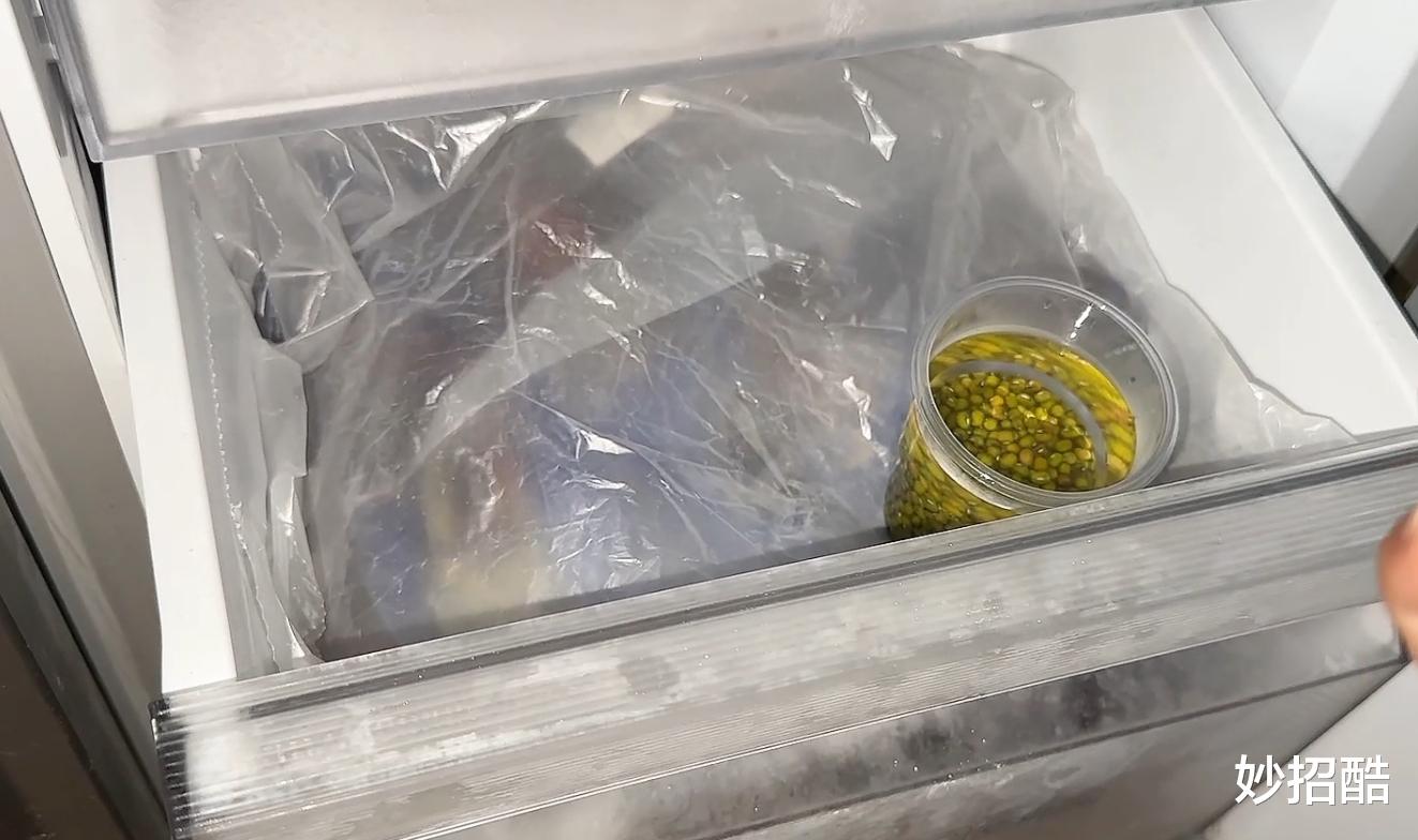 不管绿豆还是红豆，煮前多加这一步，只需8分钟全煮烂，太实用了