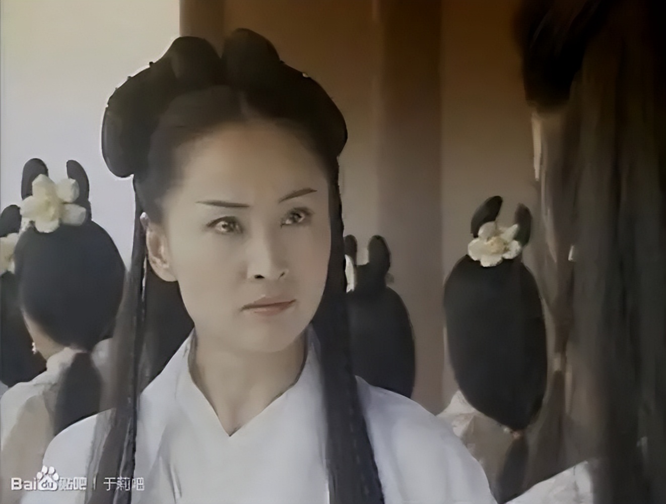 香港第一情妇:她曾是张艺谋白月光,被黑道打掉子宫,现如何了