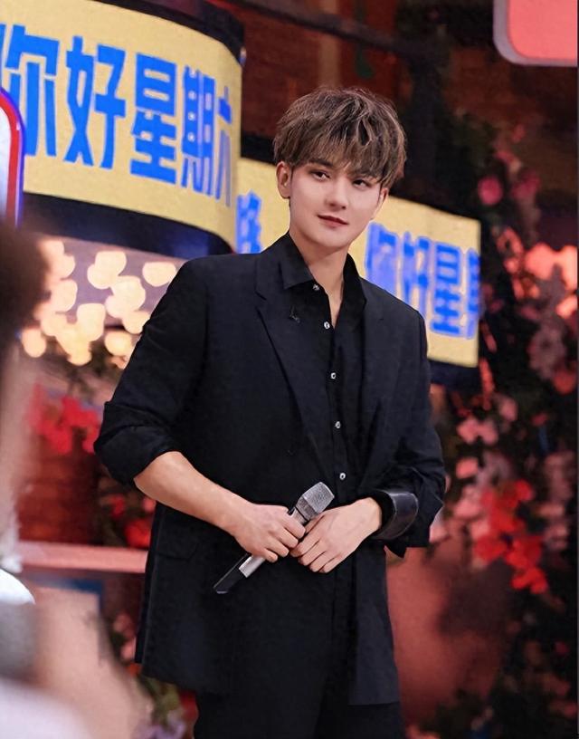 干万人在线！黄子韬送车大结局：每辆车12万，5年使用权引争议