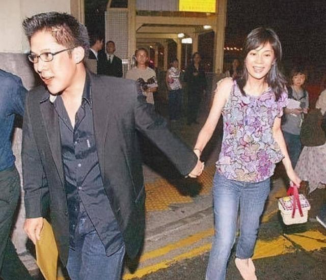 郭晶晶又给霍家长脸了!“大佬”见她都起身迎接,真不愧是女王