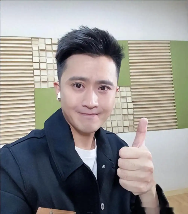 “央视名嘴”杨帆，如今已走上了另一条大道