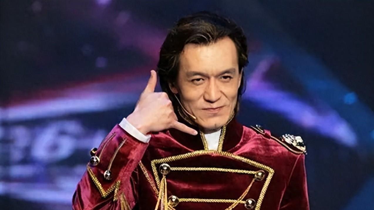 别再可怜李咏了！18年离世后死因真相被揭秘，无奈选择葬在美国