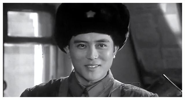 昔日北影“男神”卢君：与陈肖依离婚31年后，今67岁近况怎样？