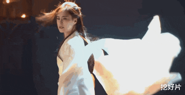 仪态不够别尬演古偶!《永夜星河》阿娇一出手,才知啥叫天选古装美人