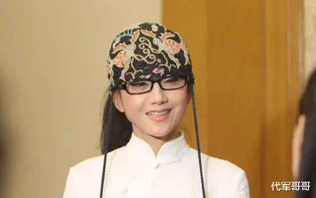 65岁的杨丽萍，终于为自己的“丁克”付出了代价