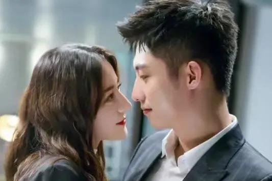 热巴黄景瑜秘婚生子?真相揭晓,评论区炸了!