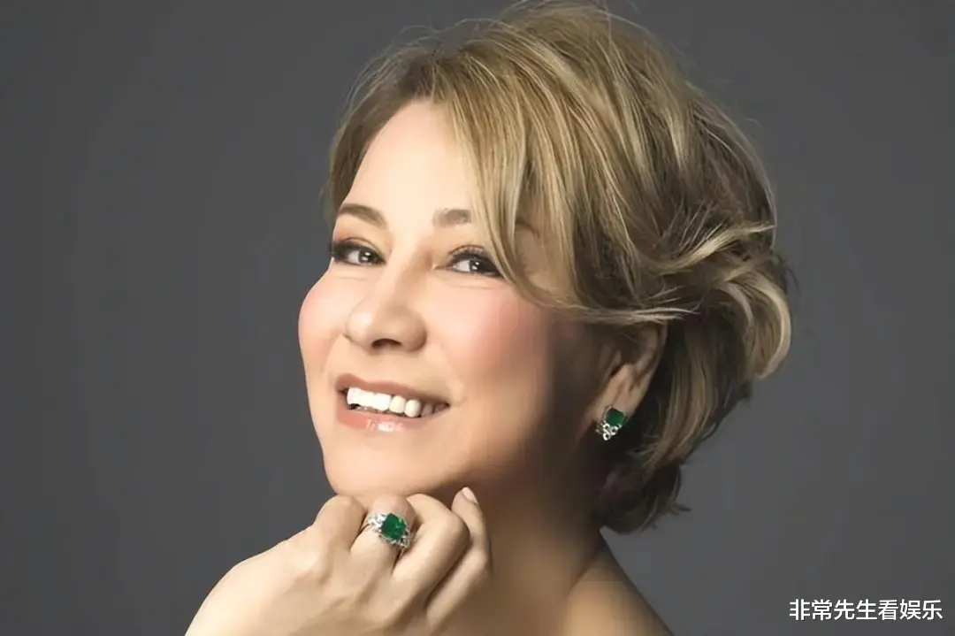 甄妮炮轰《歌手2024》:那英夺冠自取其辱,你在唱什么,好意思吗