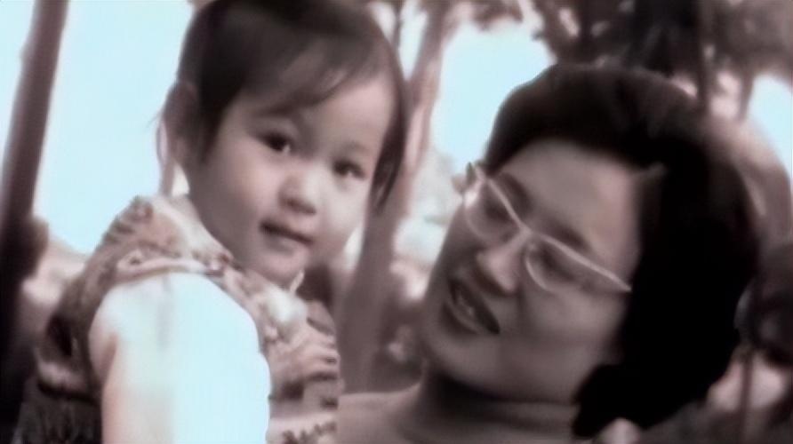 刘若英被爆与亲姐同谋霸占失智祖母房产,奶茶并不人淡如菊?