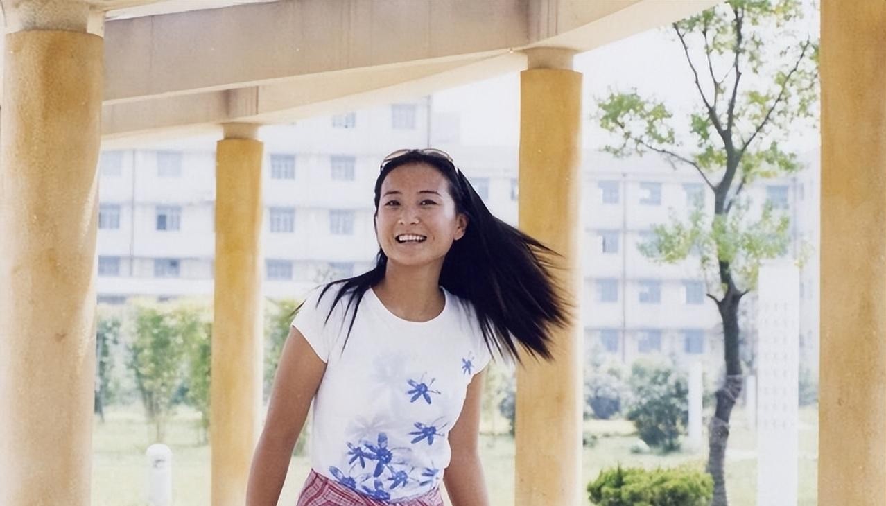 巴黎一天，彻底戳穿贾玲的真实处境，徐峥的话，终于开始有人信了