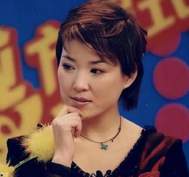 主持人李静:从央视裸辞,转身自己当老板,嫁给史可的前夫不后悔