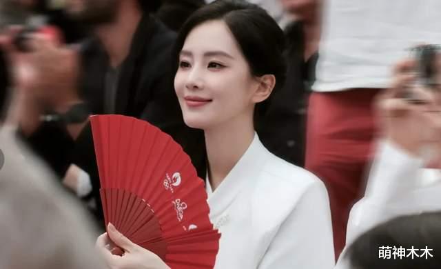 刘诗诗生图暴露真实状态,把赛场当秀场摆拍,营销用力过猛翻车