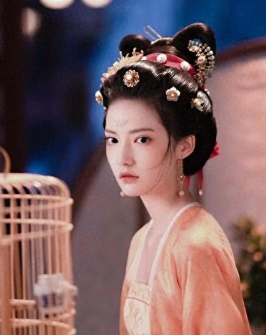 真正的花魁根本不用旁白尬吹,人群中一眼夺目的绝色,只服这7位