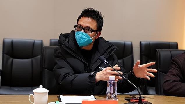 原唱只坐在台下跟唱，春晚节目组被骂惨：不懂尊重人？