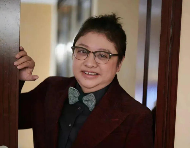 “骗”了我们30年，韩红父亲竟是家喻户晓的他！难怪没人敢得罪