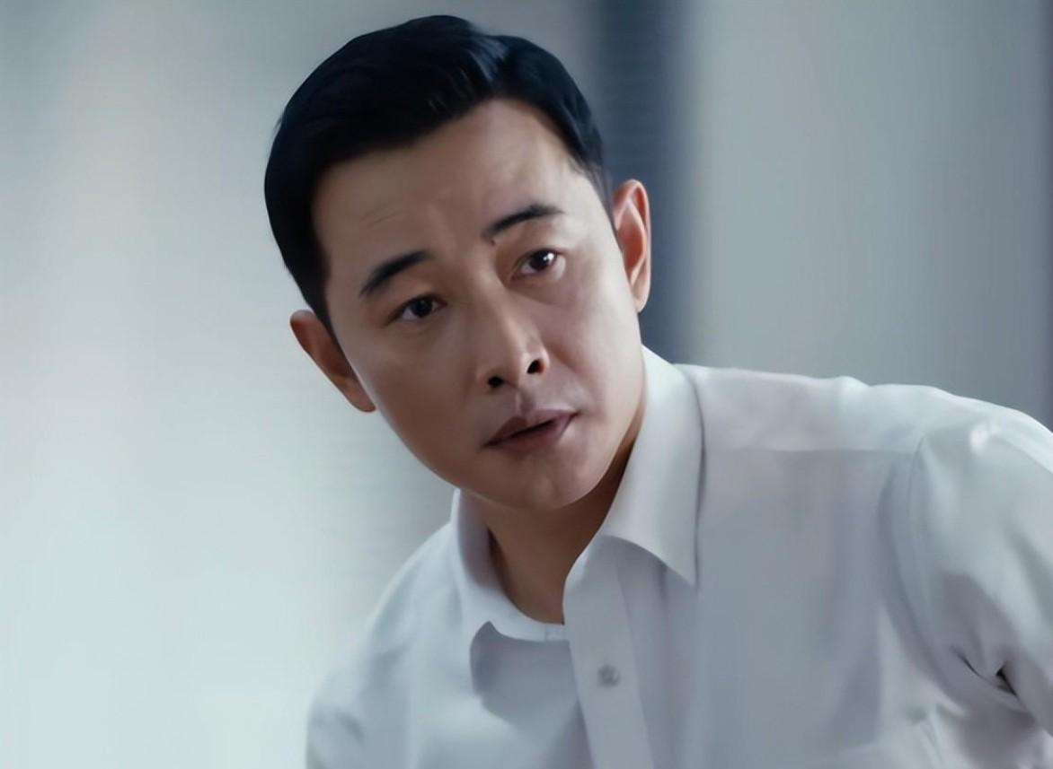 没想到,42岁的罗晋竟以这种方式,让所有人看到了他的“实力”!