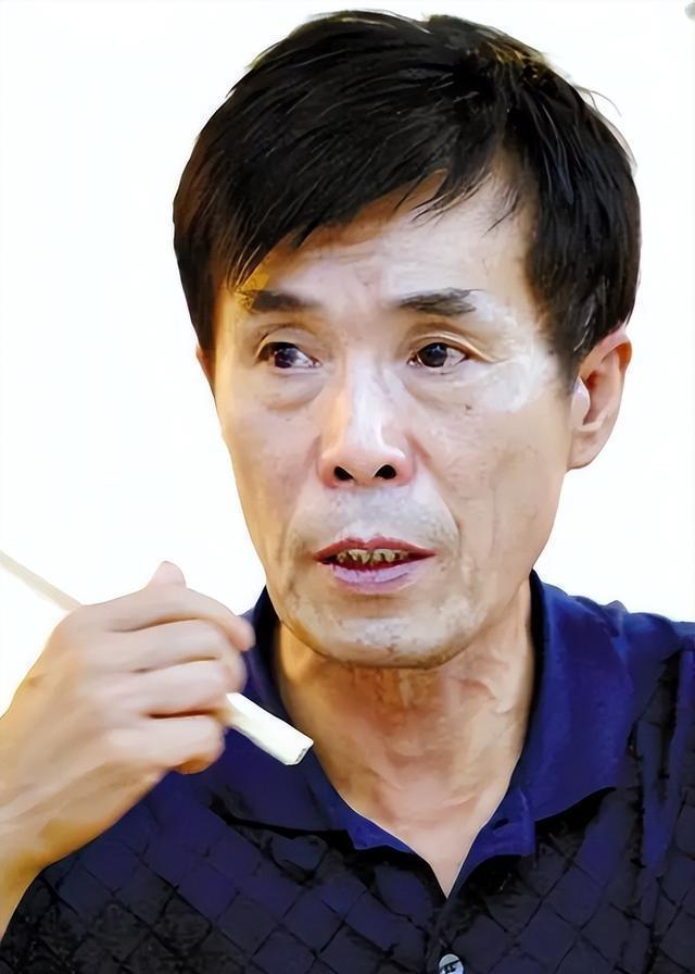 何庆魁80岁大寿:儿子语出惊人,给来宾下跪后还提到“发丧”两字