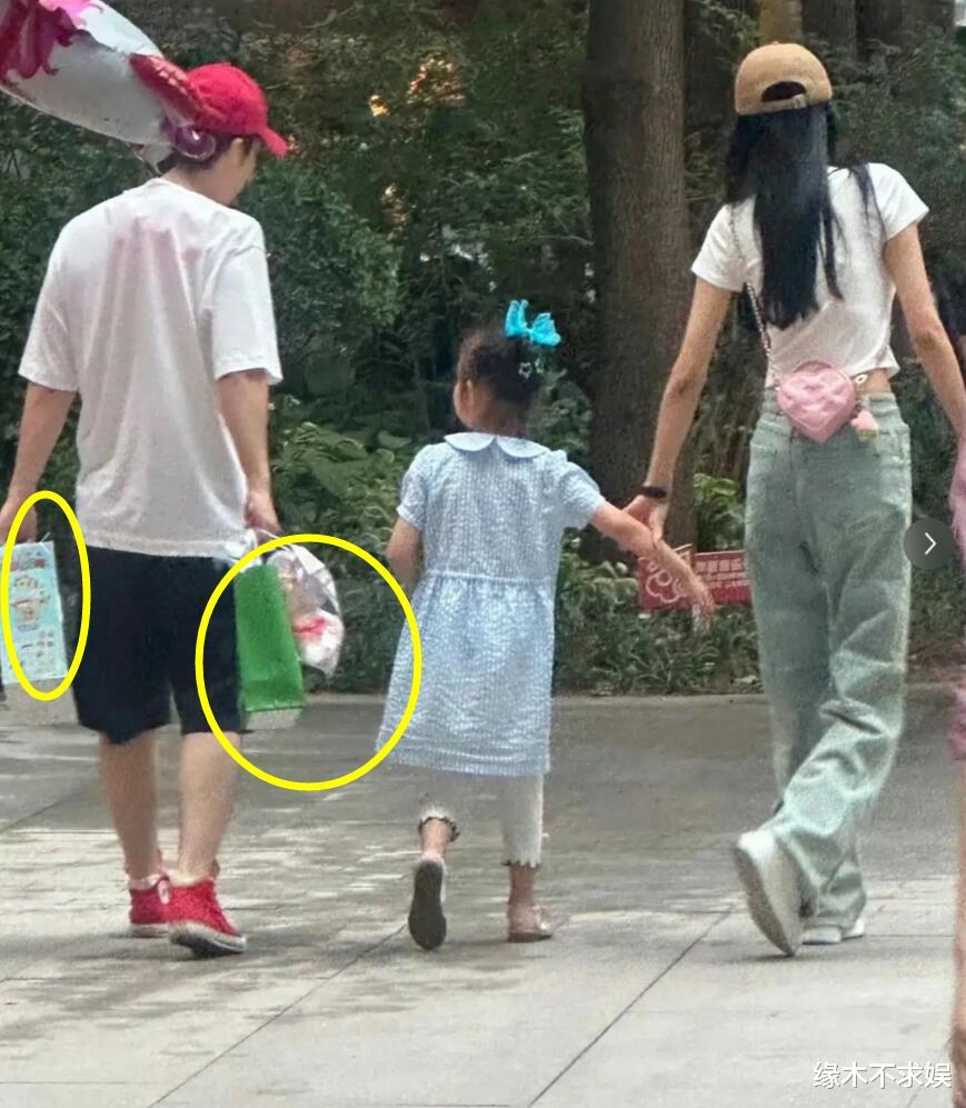 孙怡一家韩国旅游,7岁大福又高又瘦又时髦,孙怡对女儿很严厉!