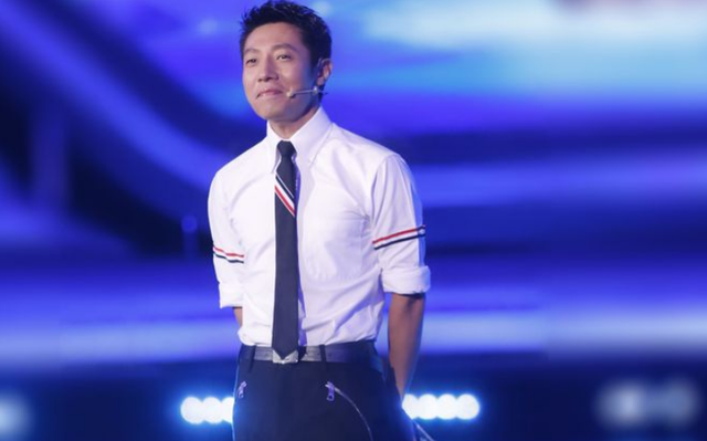 撒贝宁主持节目,一位院士念错字,撒贝宁却说:我也想跟您这样读