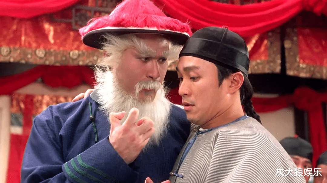 又被王晶的“晶女郎”惊艳了！丰满身材遮不住，一双漫画腿太抢镜