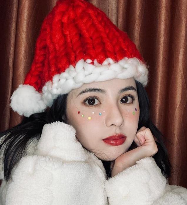 知名演员成毅突发意外！拍戏吊威亚从高空摔在台阶上，工作室回应