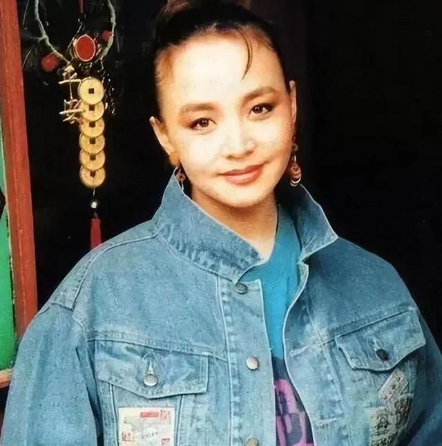 这两兄弟真无情,一个抛弃了宋丹丹,一个抛弃了赵明明,心疼她们