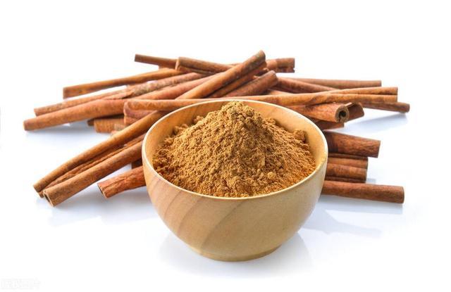 中药著名配伍：肉桂配黄连则稳，半夏配陈皮则顺，黄芪配党参则固