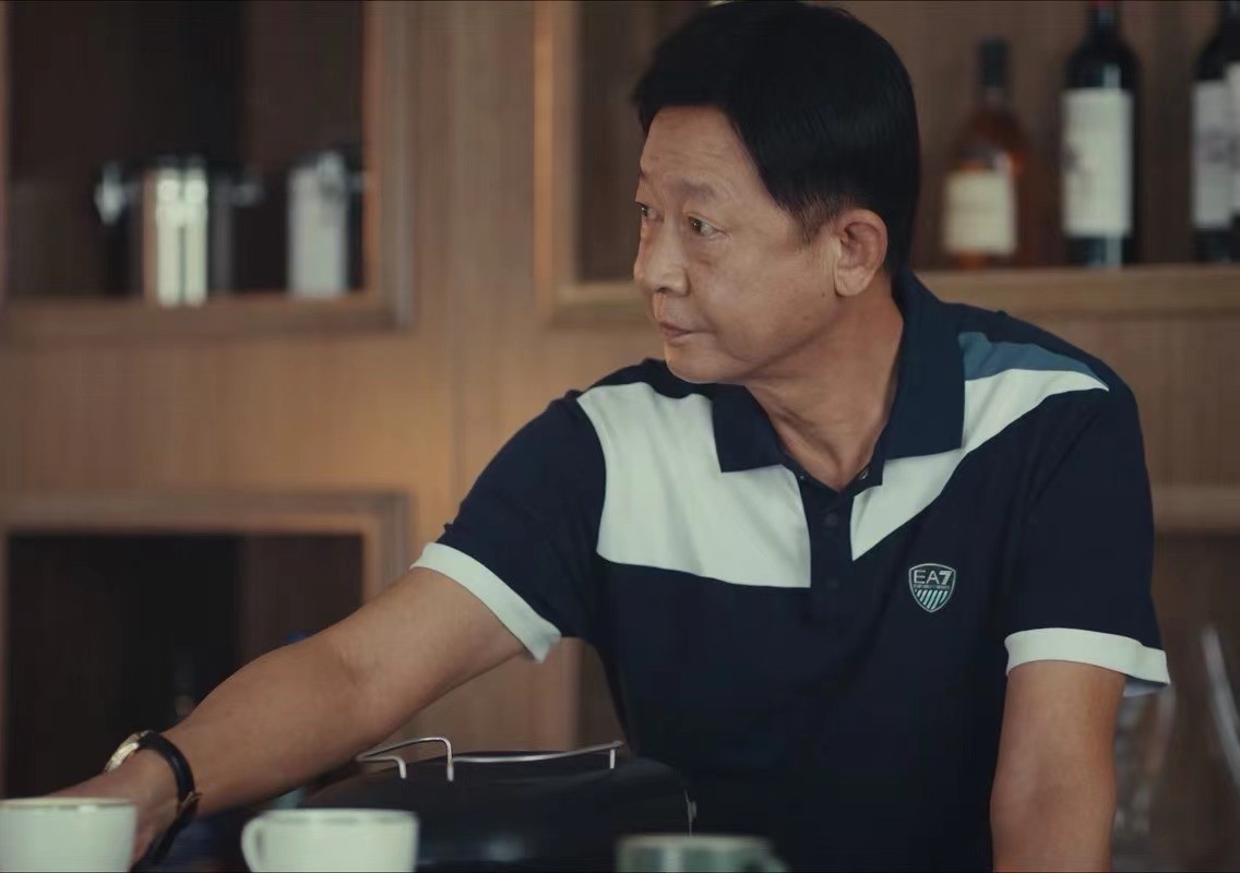 开播就夺飙升榜冠军，王志文一出手，国产悬疑喜剧又有王炸了