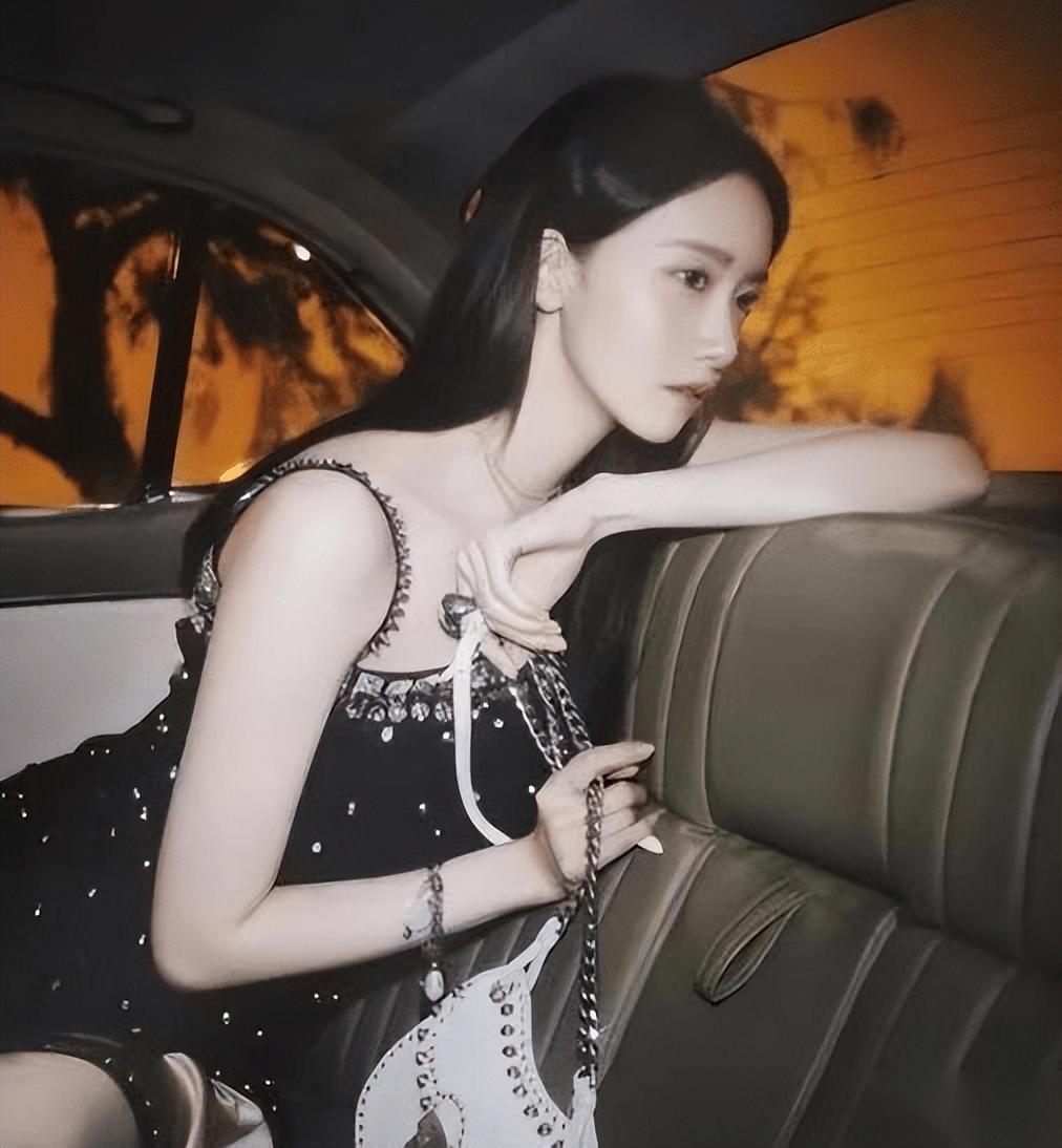 真靓!韩国“第一美女”林允儿,眼勾魂腿迷人,可惜她是韩国人