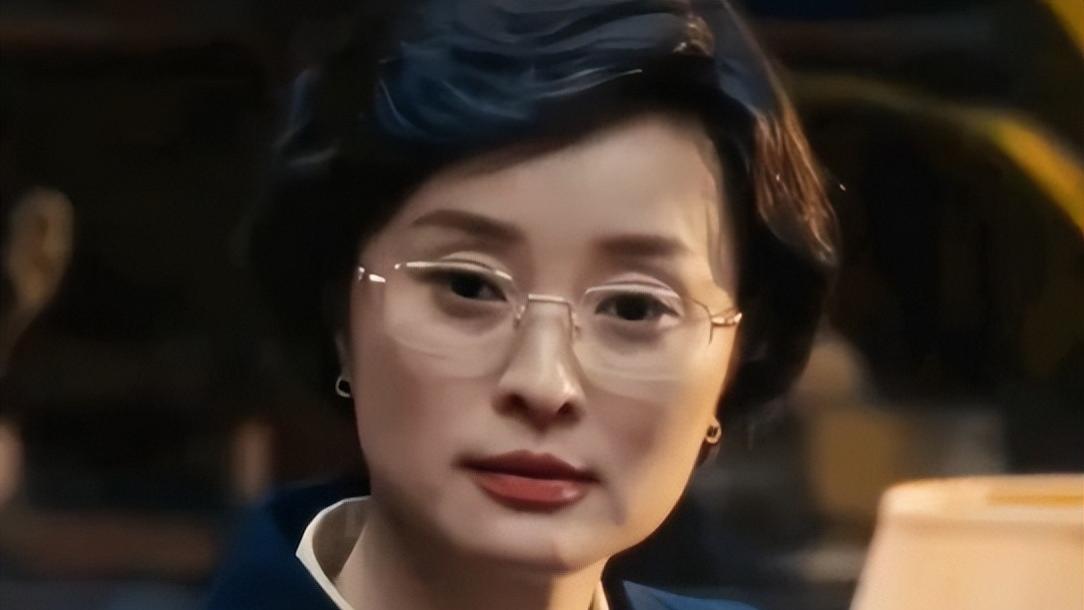 明明自己半瓶水，还敢来金鸡奖当评委，这些“大师”凭什么啊