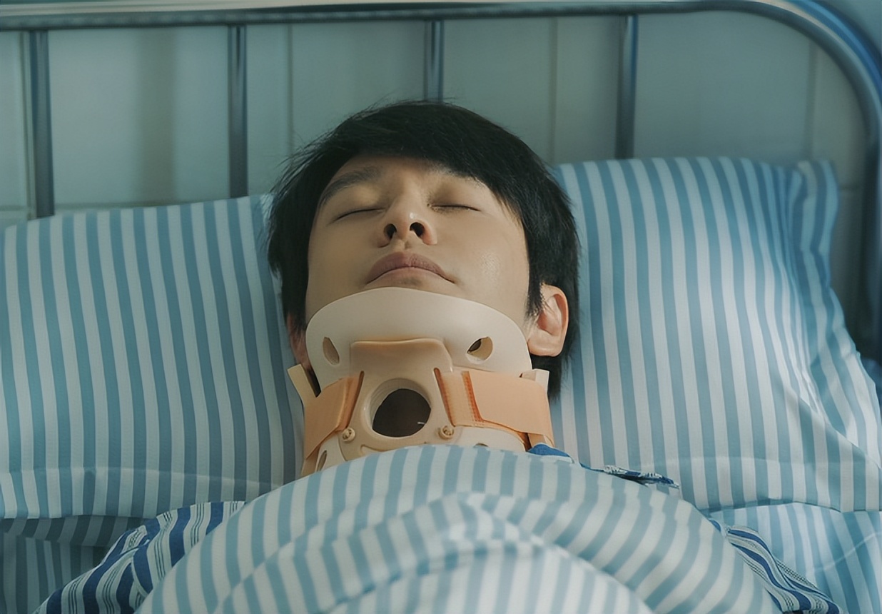 开播就拿下全国收视第一,黄晓明黑马剧悄悄蹿红,更新2集不够看