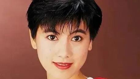 侵犯场面假戏真做，女演员大喊救命，被骂没人性，他咋还这么红？