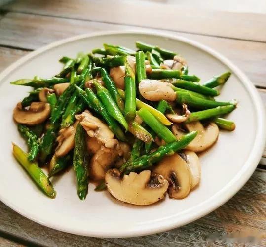 6月宁可少吃肉，也要吃这8种“碱性”菜！保持酸碱平衡，缓解疲劳