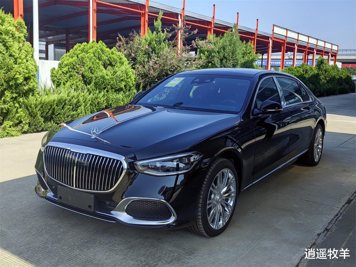 25款迈巴赫S580 4MATIC：它是一台落地超300万的8缸奔驰S级轿车