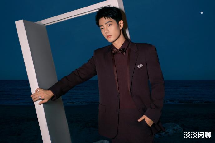 肖战百忙无奈“远程试衣”,上演现实版霸总桥段,惹人万分期待