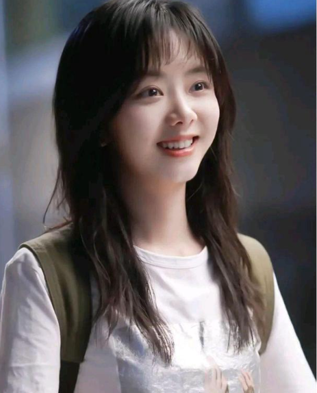 谭松韵名下工作室全面注销，多处细节表露似要退圈？网友意见不一