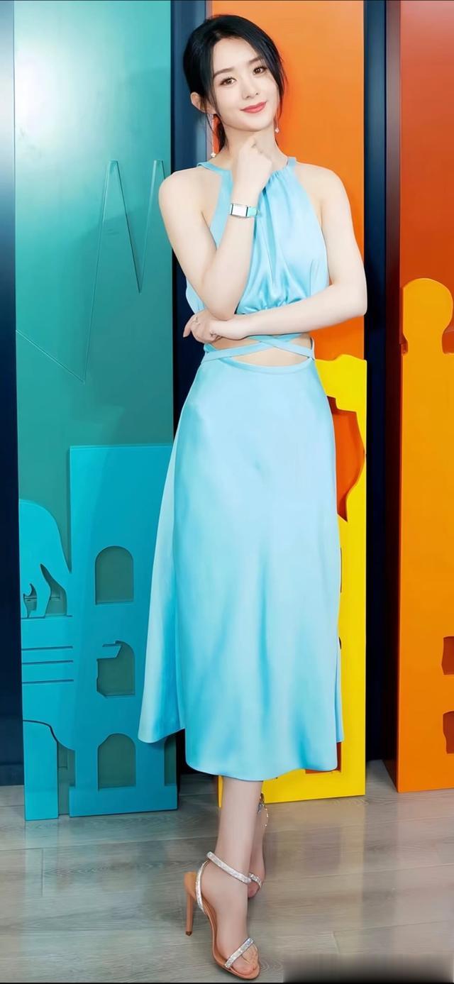 赵丽颖最新写真曝光：优雅与力量并存，网友惊艳不已！