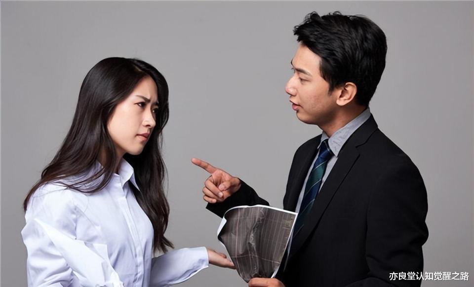 当同事不配合你工作时，不要直接跟领导说：某某同事不配合我工作，而应该这么做