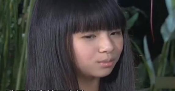 杨丽萍的外甥女，10年前在春晚一转成名的小彩旗，如今像换了个人