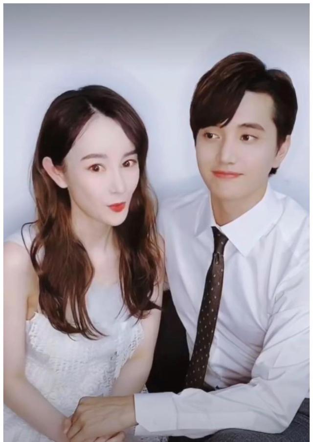 恭喜!张檬与小五熬过4年后,如今两人终于当上爸爸妈妈了!