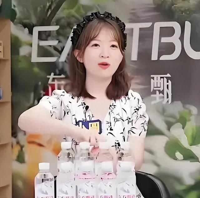 老公曝光“东方甄选”女主播婚内出轨。