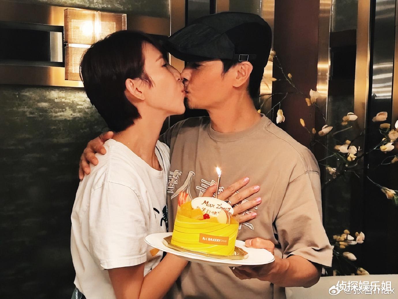 蔡少芬见证女儿小学毕业！母女开心同框，包子身高出众长得像妈妈