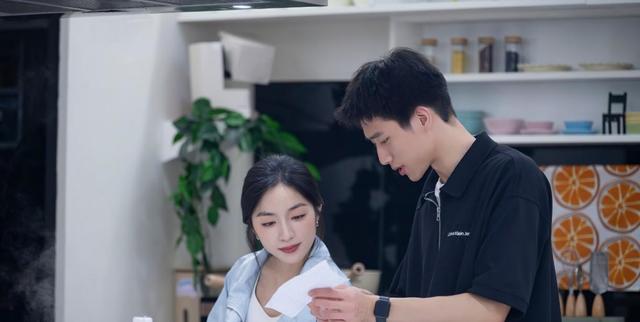 “高雅”CP被曝线下已分手,节目官宣无一人送祝福,刘雨璠没反应